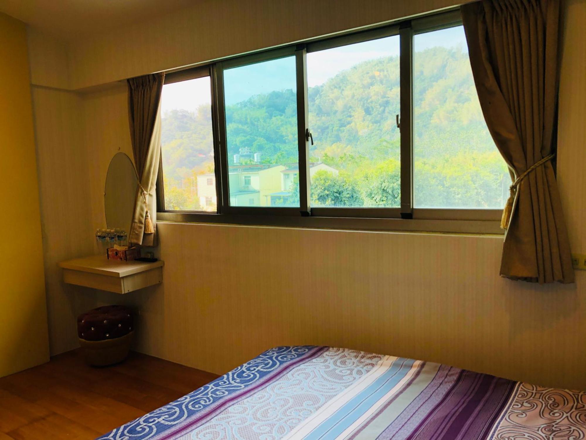 Chong Er Ya She Homestay Чичи Номер фото